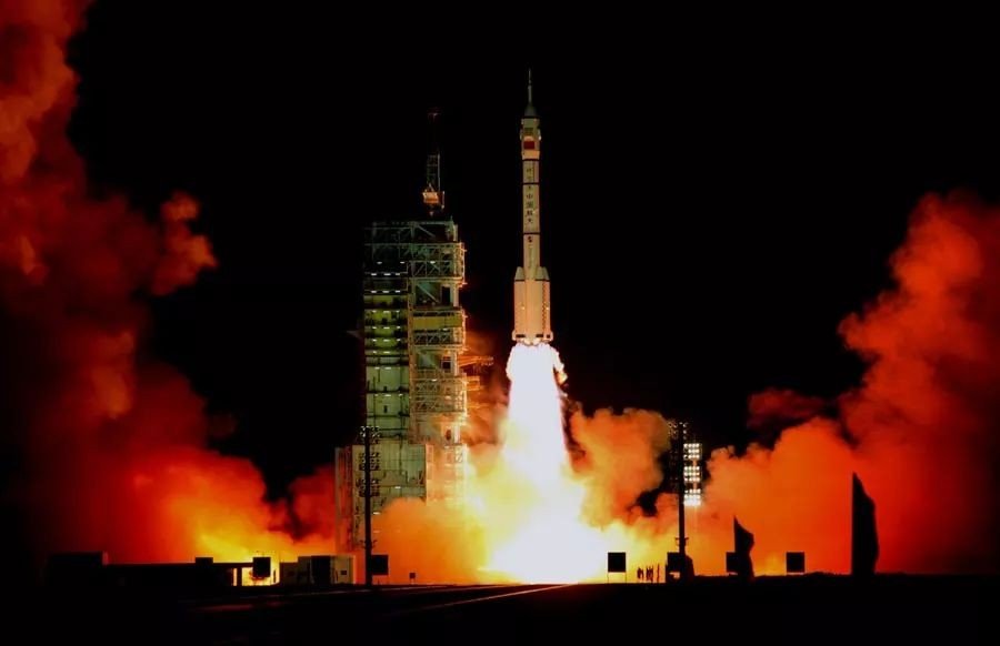 “神州七号”是什么时候发射的