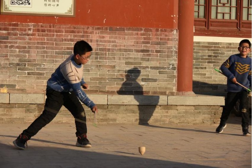 陀螺与少年好句