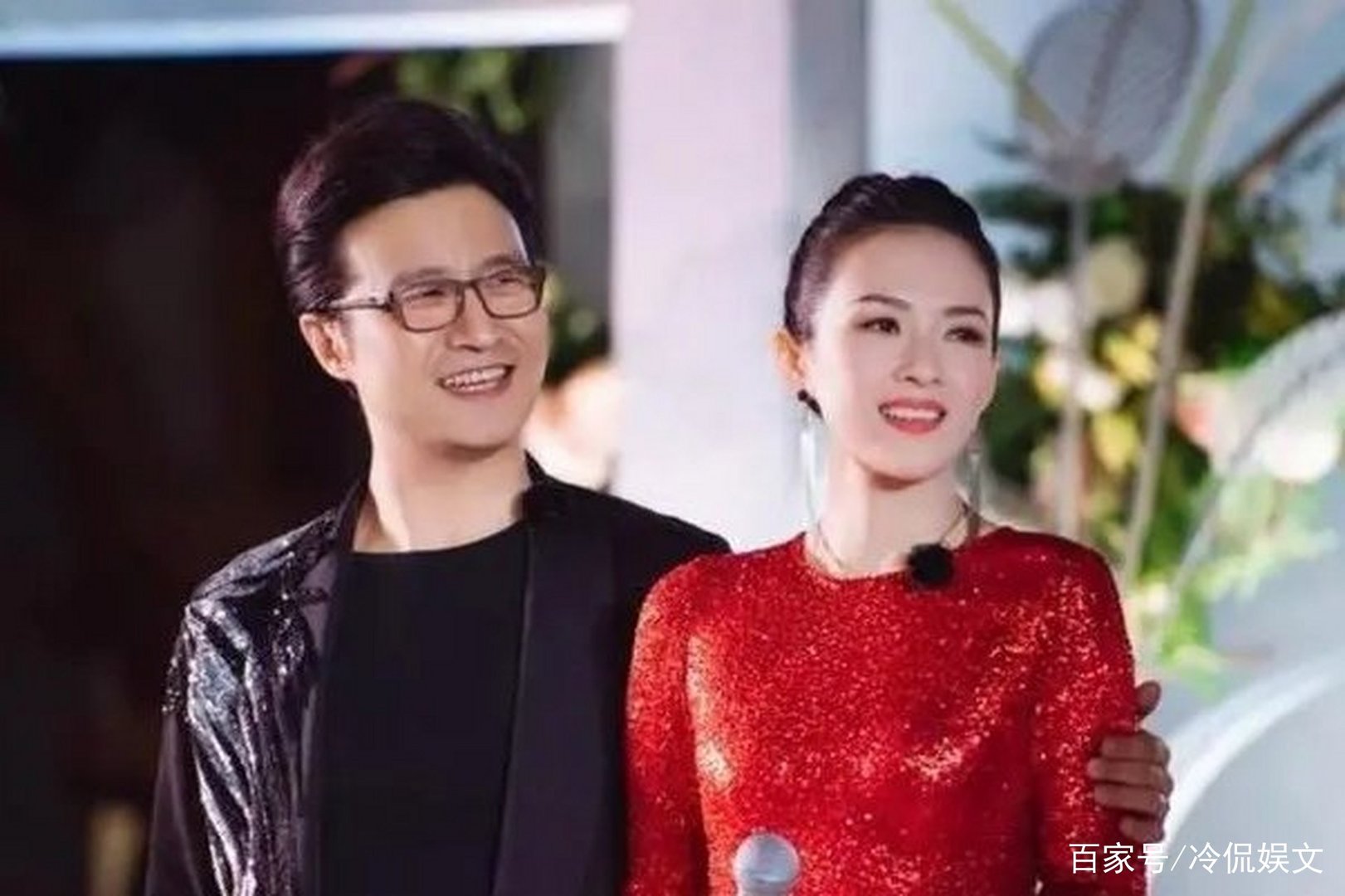 章子怡为儿子庆两岁生日，亲手做长寿面，汪峰在做什么？