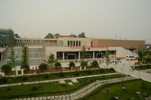 西华大学安德校区的乘车路线