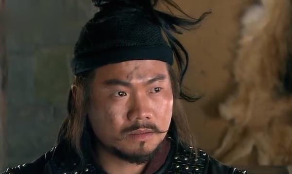 是因为宋江的失误才导致徐宁中箭身死的吗？