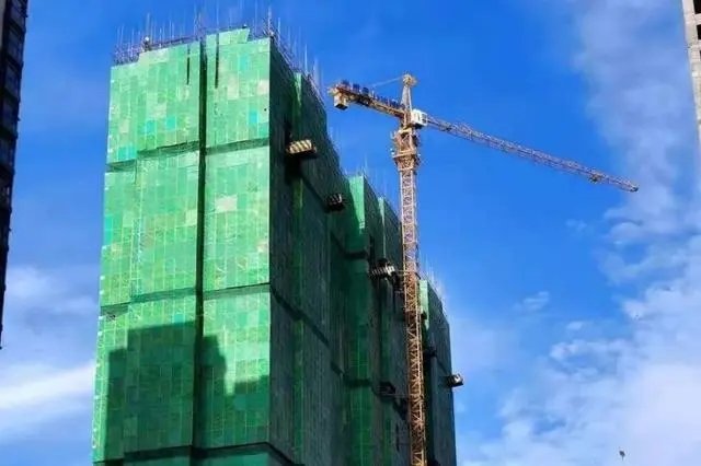 郑州“知名烂尾楼”迎来复工，当年无地无证就发售！业主有盼头了吗？