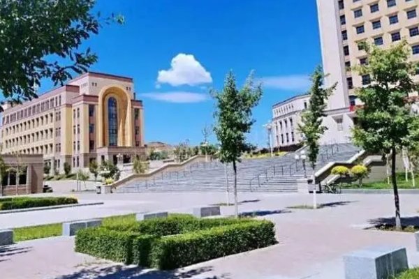 什么叫贵定师范学校？