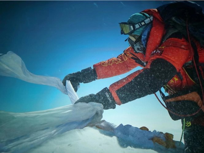 为什么要为13名勇攀高峰者点赞?