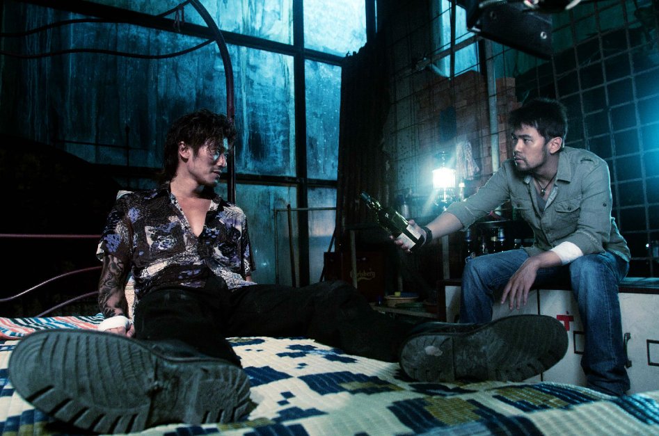 好像周杰伦和谢霆锋两人演了部电影叫什么？有没有详细资料！