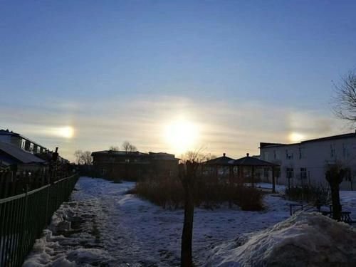 北京上空出现三个“太阳”，这是怎么一回事？