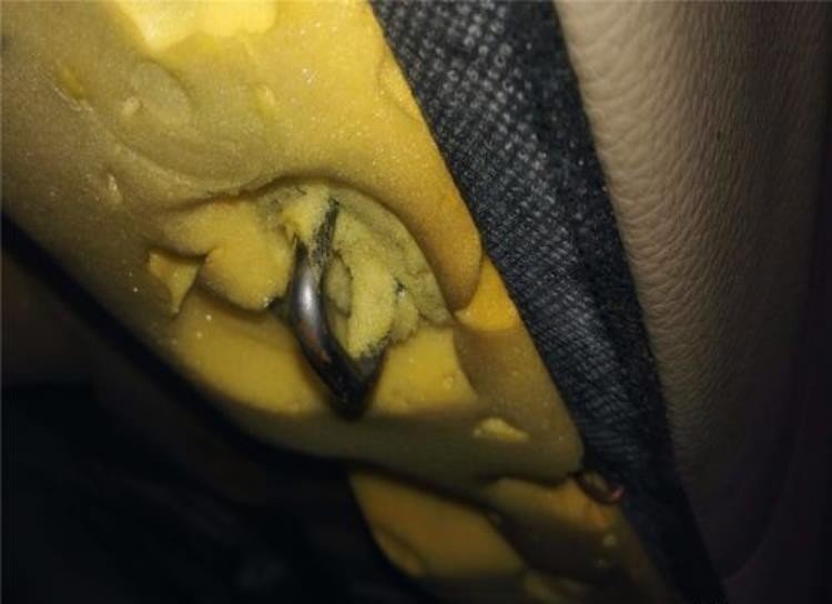 凯越后排坐垫怎么拆