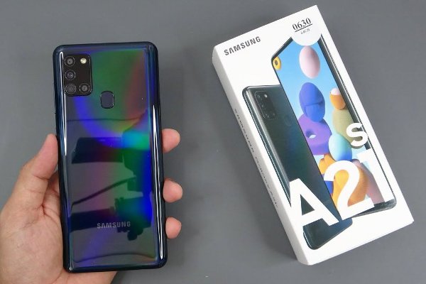 哪一款手机屏幕最大？