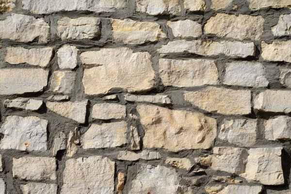 声速与介质的什么有关