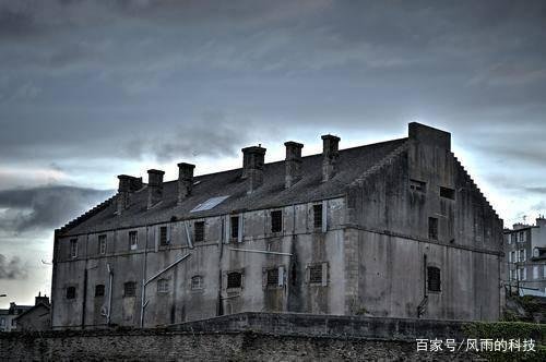 女毒贩出狱“华丽转身”成明星，是肖申克救赎还是唯利是图？