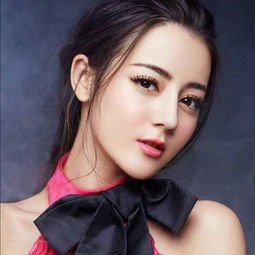 迪丽热巴更博分享迪士尼plog，她在其中的造型如何？