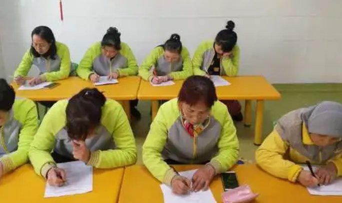 保育员证怎么考需要什么条件自考