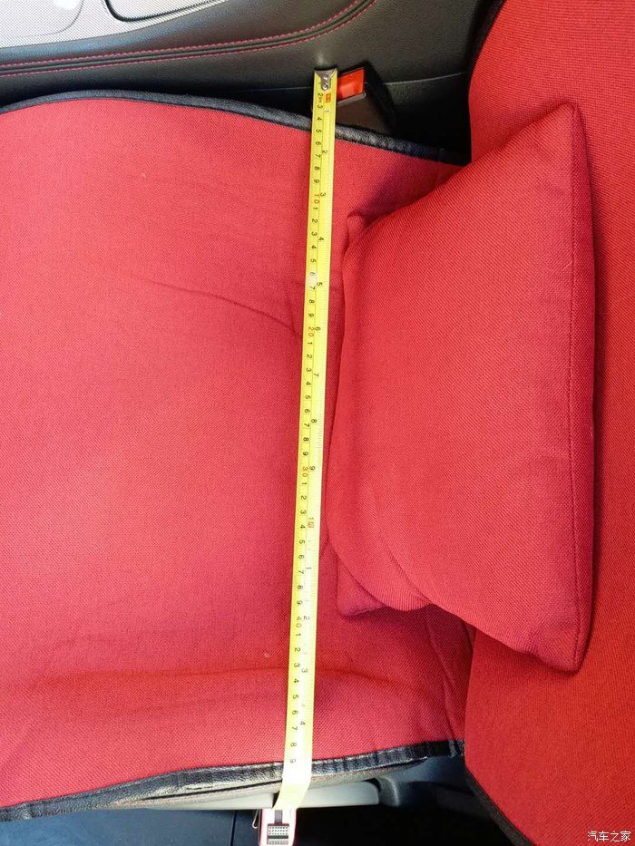 用尺寸来说一下爱车长安CS55内部事实空间