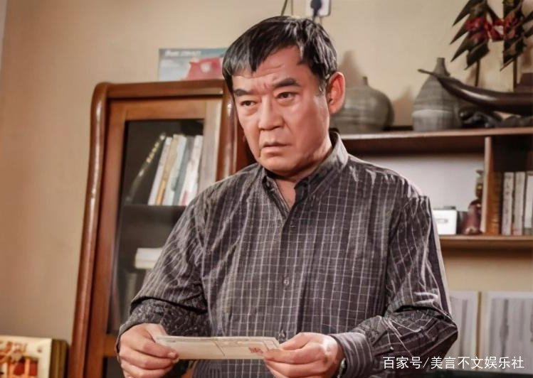 68岁老戏骨，34年婚姻聚少离多，李立群和妻子现在怎么样了？