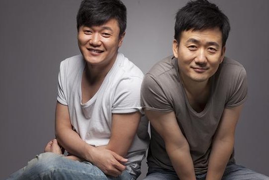 求歌词：男的唱的其中有一句是“未来总是那么遥不可及”