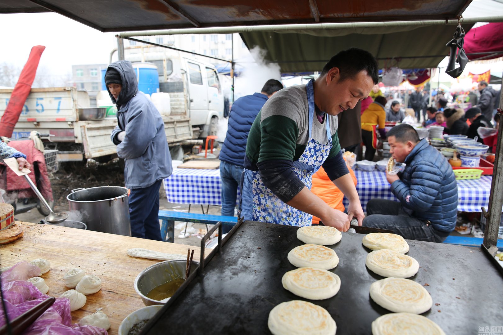山西妈妈给异地过年女儿寄40斤醋，当事人对此有何表示？