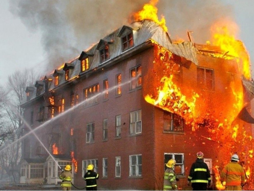 河南安阳「11·21」火灾事故，4 人已被警方控制，他们将承担哪些法律责任？