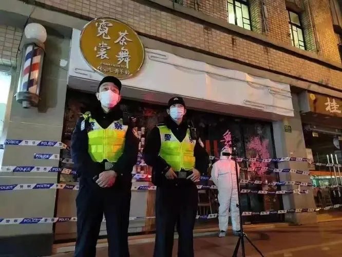 上海最小中风险区奶茶店负责人发声，具体都说了什么？