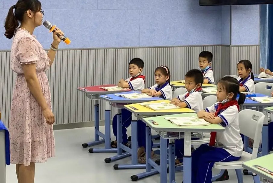 小练笔,生活中精彩极了,糟糕透了200字以上怎么写