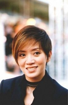 35年前的梅艳芳有多敢穿和会穿？