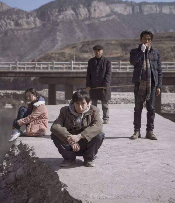 怎么评价大象席地而坐