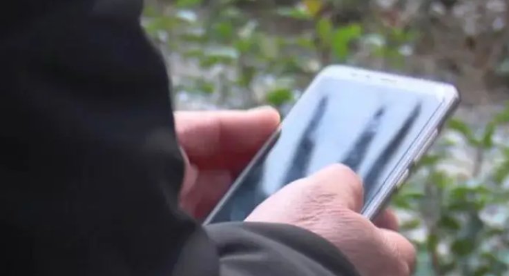 襄阳一14岁少年打赏主播4万元全部追回，平台需要担责吗？