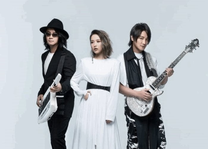 飞儿乐队是为什么解散的？各成员的现状如何？