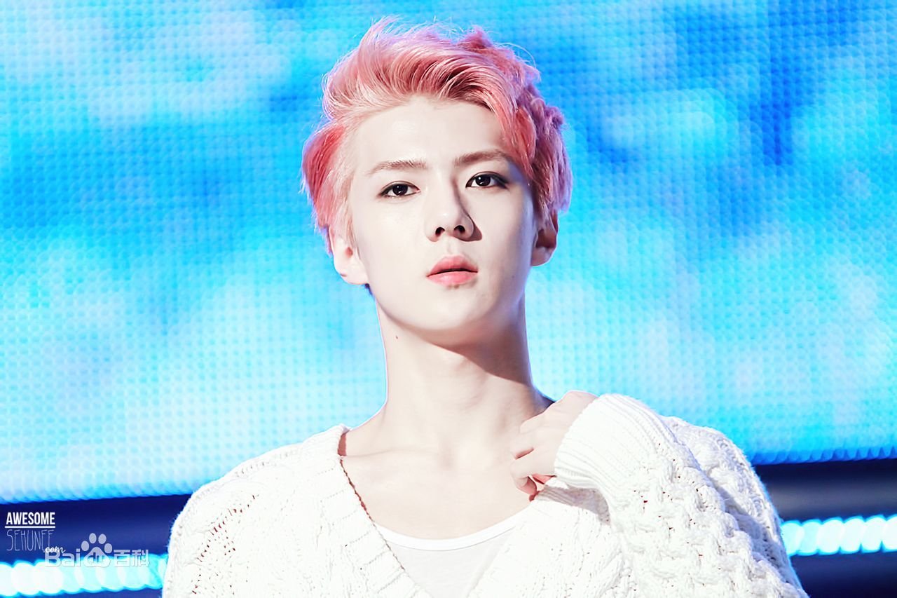 这个男神是谁？求解