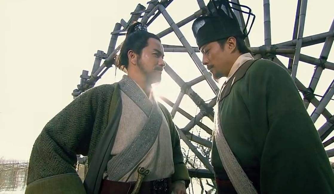 面对晁盖出征前被大风吹折军旗的凶兆，宋江的表现让金圣叹发现了哪四个问题？