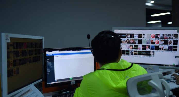 95后女鉴黄师自述：“每天都想杀了自己”，真实情况如何呢？