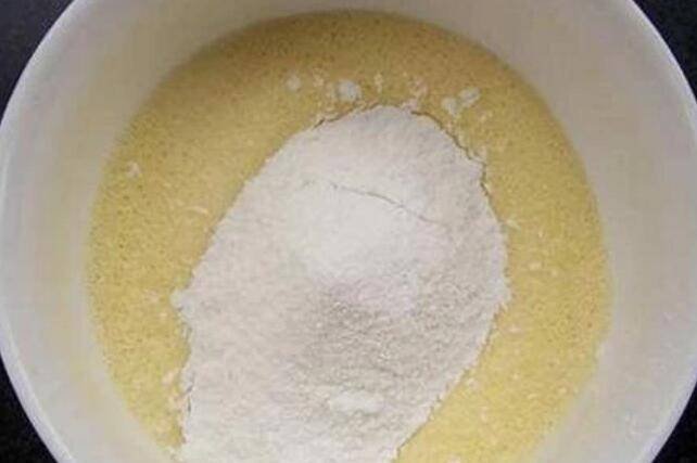 雪饼上的雪主要是什么成分