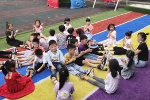 幼儿园成长手册家庭生活趣事怎么写