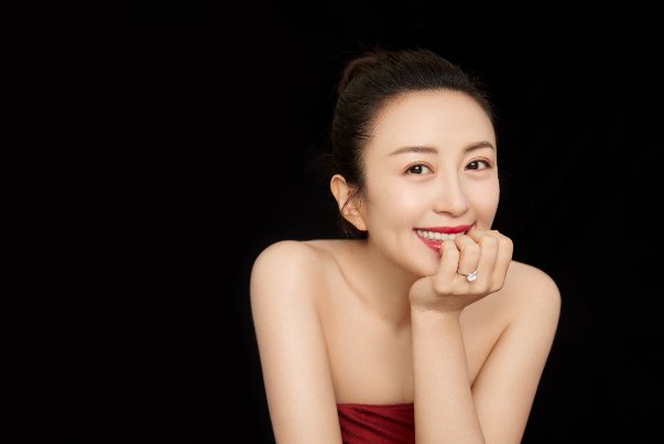 杨童舒和宋林静对比