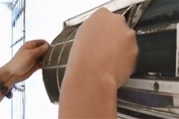 格力空调如何拆卸，并清洗