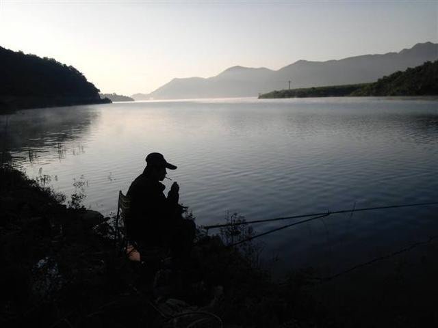 go across是什么意思