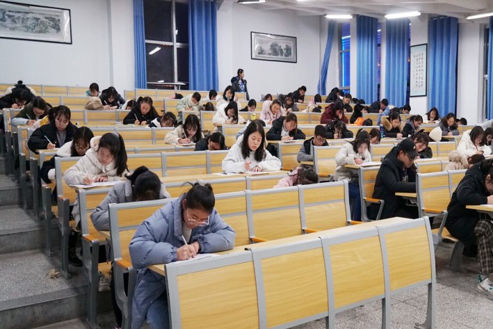 英语四级多少分是合格线？