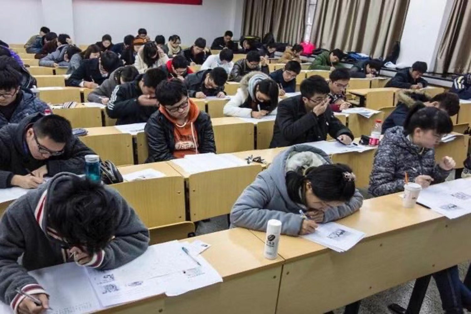 法考客观题考试全国合格分数线多少？