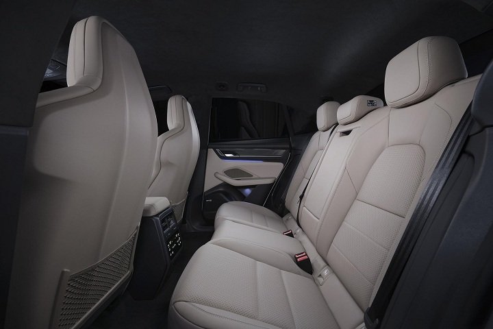 Macan纯电版亮相纽约车展，能否卷得过国产厂商？