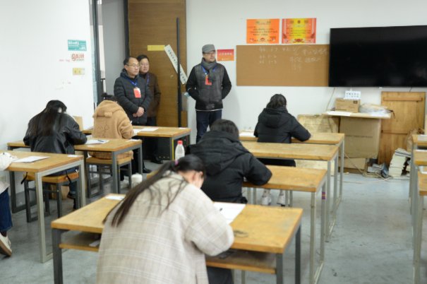 英语六级几分及格