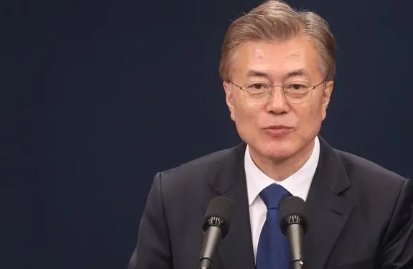 文在寅散步遇意外，被男子威胁辱骂！总统遇到这种事也只能无奈吗？