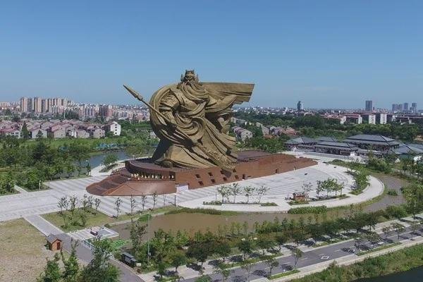 荆州市委书记谈关公像搬迁，发言中哪些信息值得关注？