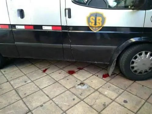 警方通报运钞车货车相撞致2死,酿成这起惨剧的原因是什么?