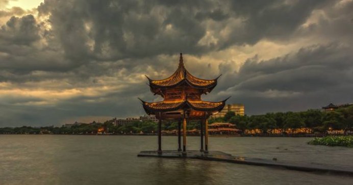 卷地风来忽吹散的下一句