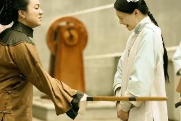 家法杖打三十大板