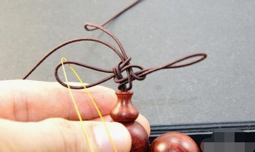 穿星月菩提常见的打结方法