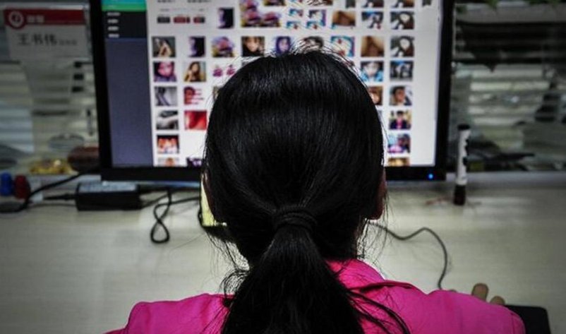 95后女鉴黄师自述：“每天都想杀了自己”，真实情况如何呢？