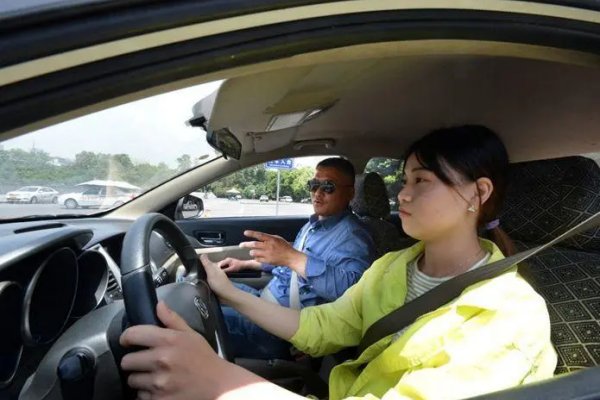 汽车陪练收费标准