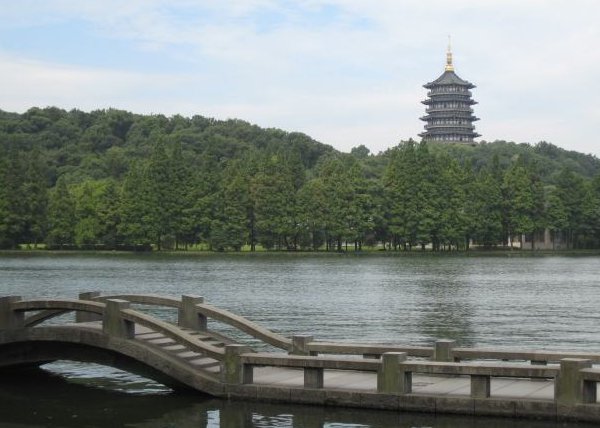 西湖游记一则译文