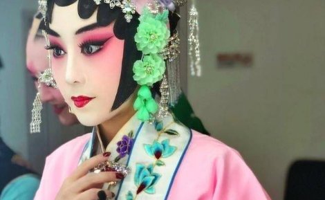 京剧花旦王梦婷产女,郭德纲被牵扯其中,究竟发生了什么事?