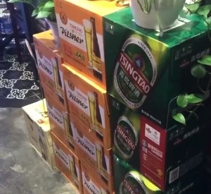 济南3男子喝117瓶啤酒，为何网友说没人想结账才喝这么多？